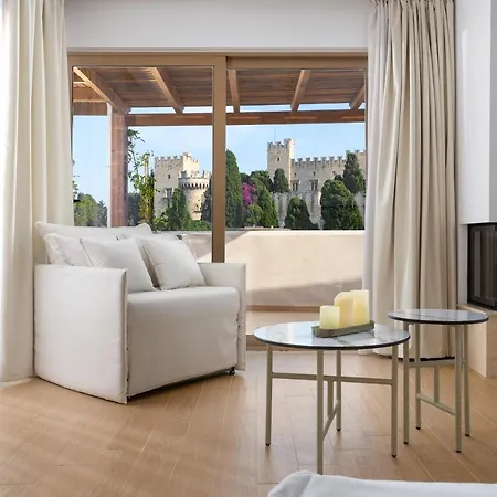 فندق The 12th 3*