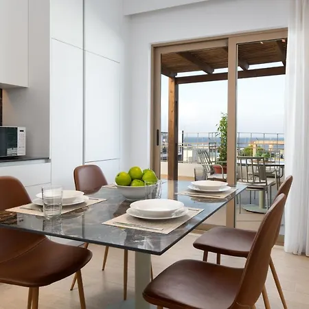 The 12th فندق 3*