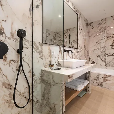 فندق The 12th 3*