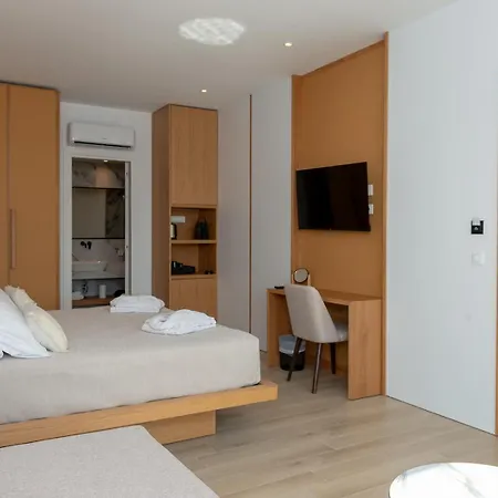 The 12th فندق 3*