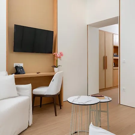 The 12th Ξενοδοχείο