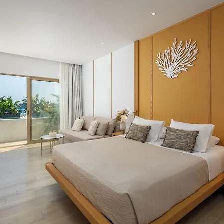 The 12th Hotel 3*