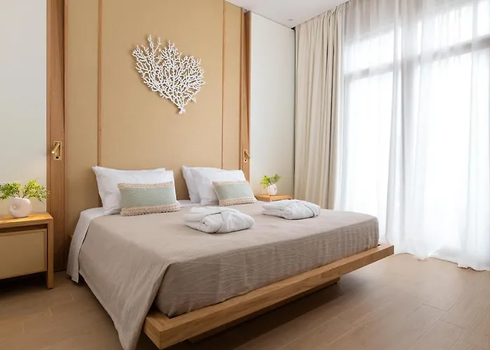 Hotel The 12th Rhodes City