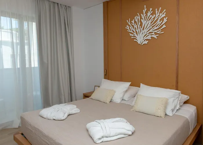 Hotel The 12th Rhodes City